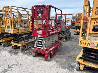 2018 MEC MICRO 19 Electric Scissor Lift