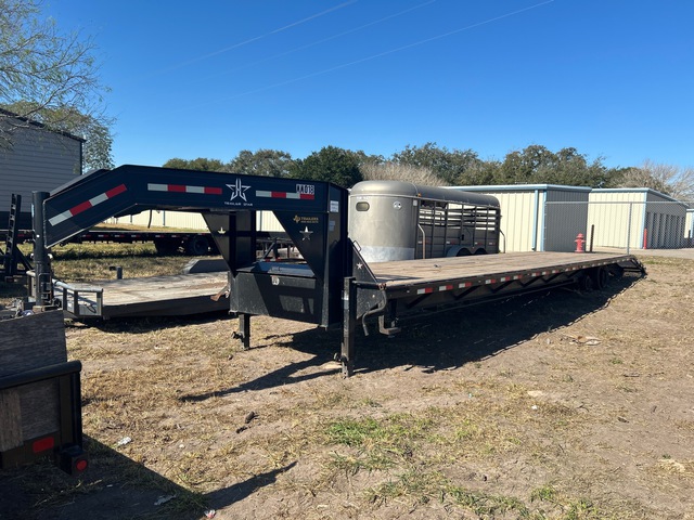 2022 J & J 12950 lb 40 ft T/A Gooseneck Equipment Trailer
