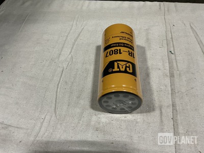 (71) Cat 1R-1807 Engine Oil Filters