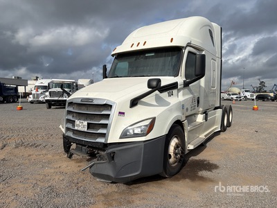 2018 Freightliner Cascadia 126 6x4 T/A Sleeper Truck Tractor