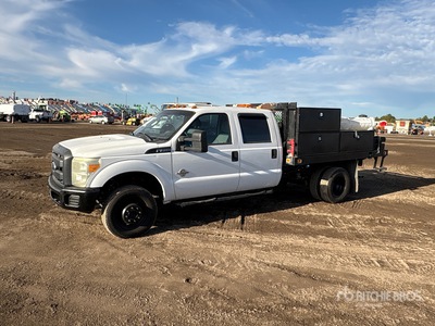 2015 Ford F-350 XL 4x4 Crew Cab Flatbed Truck