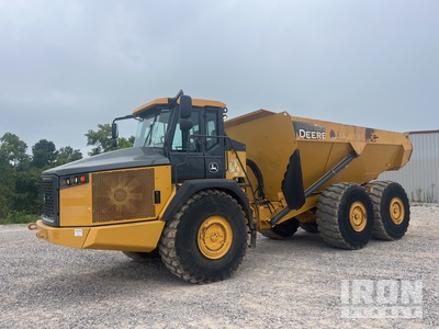 2018 John Deere 460E Camion à benne articulé