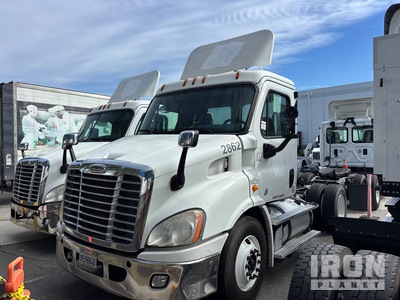 2013 Freightliner CA113 4x2 Day Cab Prime Mover (Inoperable)