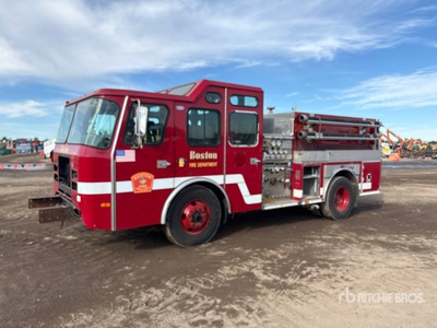 1999 E-One 4x2 Crew Cab 消防車