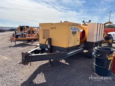 2013 Vac-Tron LP533DT 500 gal T/A Escavatore a Risucchio