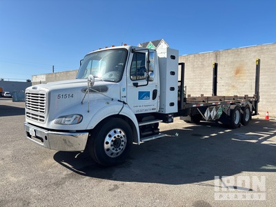 2015 Freightliner CNG 6x4 Tank hauling bed Flatbed Truck