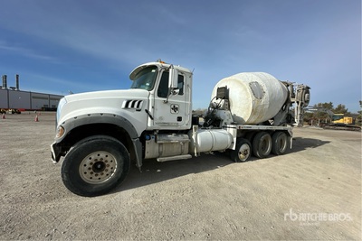 2016 Mack GU713 10x4 Mixer Truck