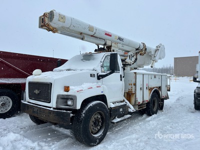 Altec L42M 42 ft on 2007 Chevrolet C7500 4x2 バケツトラック