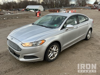 2013 Ford Fusion SE Automobile