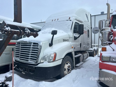 2019 Freightliner Cascadia 125 6x4 T/A Sleeper Truck Tractor (Inoperable)