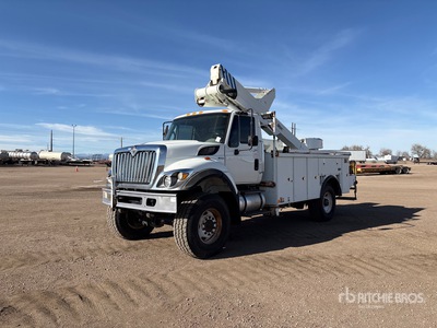 2009 Altec TA40 41 ft on 2009 International 7300 4x4 Bucket Truck