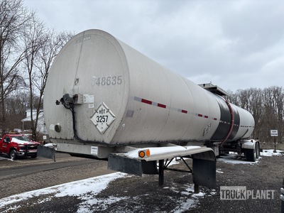 2003 Brenner 7500 gal T/A タンクトレーラー