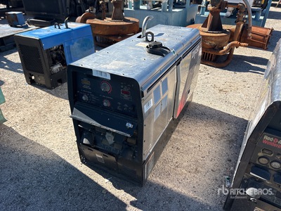 2012 Red-D-Arc DX450 450 A Multi-Process Engine Driven Welder