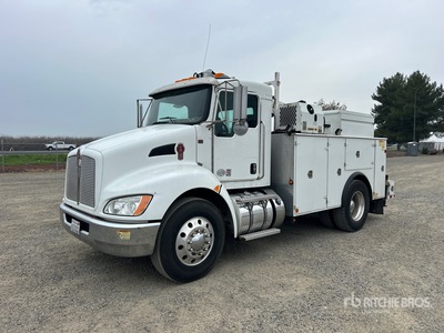 2016 Kenworth T270 4x2 サービスカー