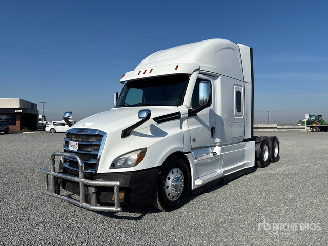 2023 Freightliner Cascadia 126 6x4 T/A Sleeper Truck Tractor