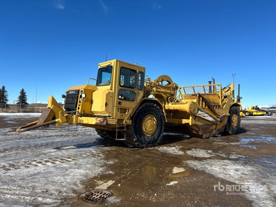 2005 Cat 627G جرار كشط
