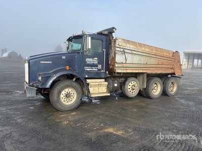 1998 Kenworth T800B 8x4 Tri/A Dump Truck