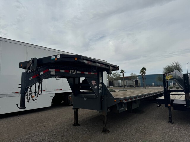 2019 PJ Trailers D442 49 ft T/A Gooseneck Equipment Trailer