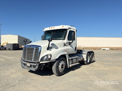 2012 Freightliner Cascadia 125 6x4 T/A Day Cab Truck Tractor