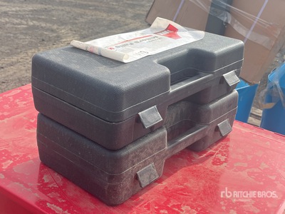 Quantity of (2) Multiquip 1:110 Torque Multiplier Nutcracker Varios, herramientas manuales (Unused)