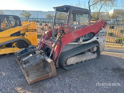 2021 Takeuchi TL12V-2 Mini pala cingolata