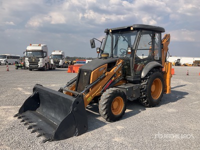 2017 Case 851EX-SS 4x4 Retroexcavadora / Baggerlader