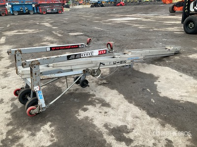 2017 Genie SLC24 Materialaufzug