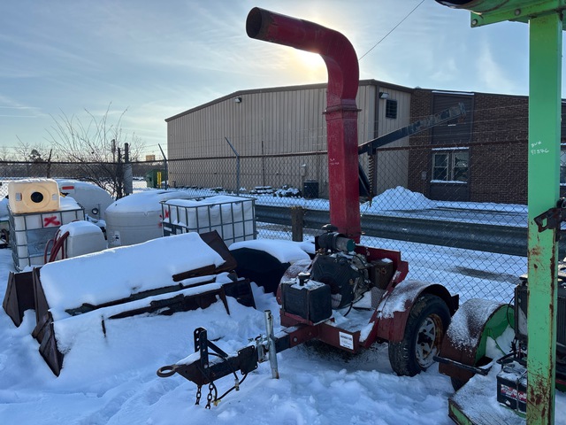 Giant-Vac TL29202BVG S/A Leaf Vacuum Mulcher (Inoperable)