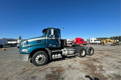 2018 Mack CXU613 6x4 Day Cab Truck Tractor