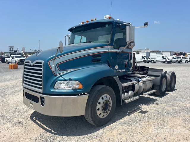 2018 Mack CXU613 6x4 T/A Day Cab Truck Tractor
