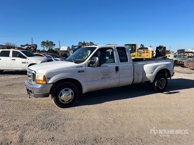 1999 Ford F-350 XLT 4x2 Extended Cab Pickup
