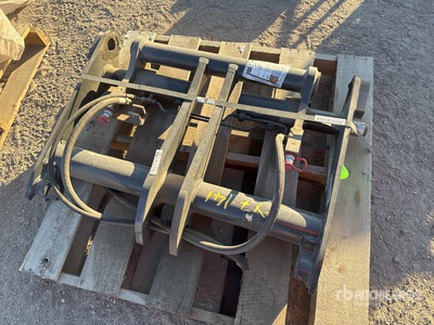 36 in Excavator Coupler - Fits Yanmar (Unused)