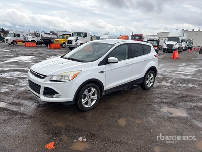 2014 Ford Escape Eco boost 2WD を見 SUV