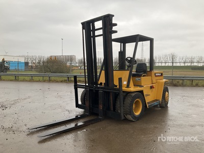 Cat V130 Forklift