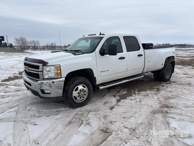 2013 Chevrolet Silverado 3500HD LT 4x4 Crew Cab ピックアップ