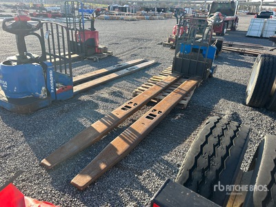 2012 Raymond 8410 8000 lb Electric Pallet Jack (Inoperable)