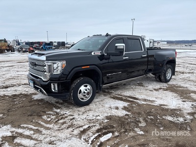 2022 GMC Sierra 3500HD Denali 4x4 Crew Cab Pickup