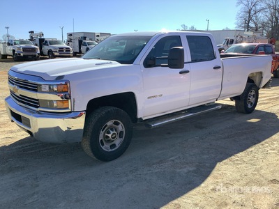 2015 Chevrolet Silverado 2500HD 4x2 Crew Cab Pickup