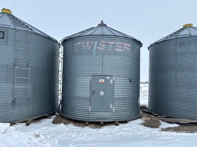 Twister +/- 1600 bu 4 Ring Graan bak