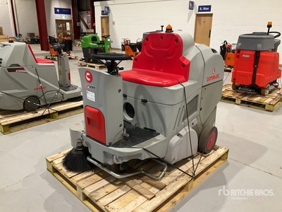 2021 Comac CS700B Ride-On Electric كانس الارضيات