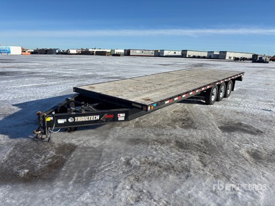 2022 Trailtech 28 ft Tri/A Equipment Trailer