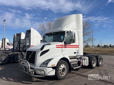 2020 Volvo VNR64T 6x4 تراكتور شاحنة نهارية (ثنائية المحور)