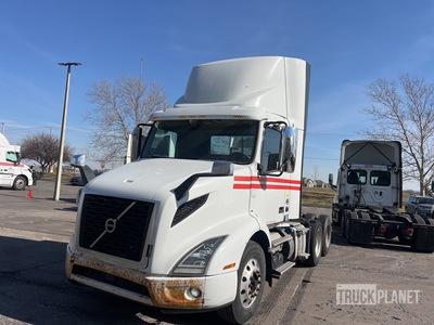 2020 Volvo VNR64T 6x4 تراكتور شاحنة نهارية (ثنائية المحور)