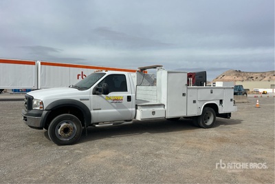 2006 Ford F-550 4x2 Camion utilitaire