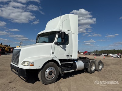 2012 Volvo VNM 6x4 Tracteur routier