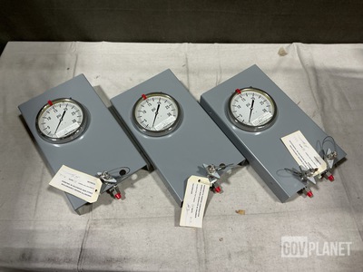 (3) AA70003-P02 Pressure Gage Assemblies