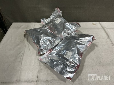 (7) Alek Industries 31-15-5717 Filler Opening Caps