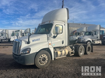 2018 Freightliner Cascadia 125 6x4 Ciągnik siodłowy T/A z kabiną dzienną