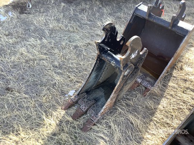 2022 Kubota K7252 12 in Digging Godet de pelleteuse