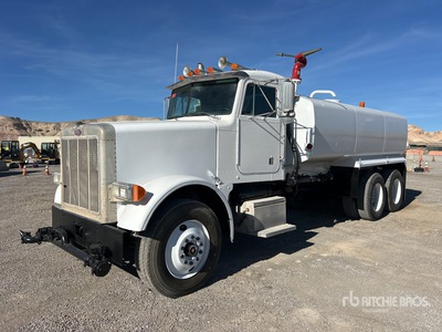 1989 Peterbilt 378 4000 gal 6x4 شاحنة مياه